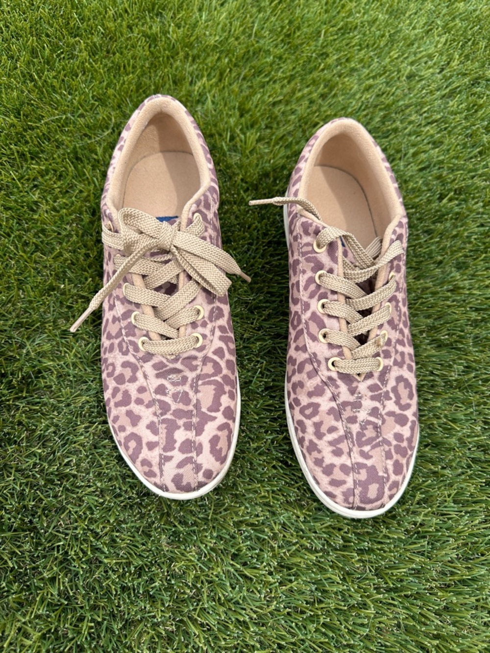 Casual Easy Spirit Women's Leopard Print Lace-Up Sneakers